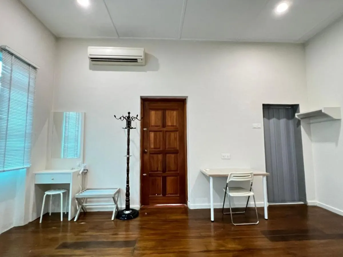 Myroom Georgetown, Off Jalan Burma, Gurney Drive Homestay George Town