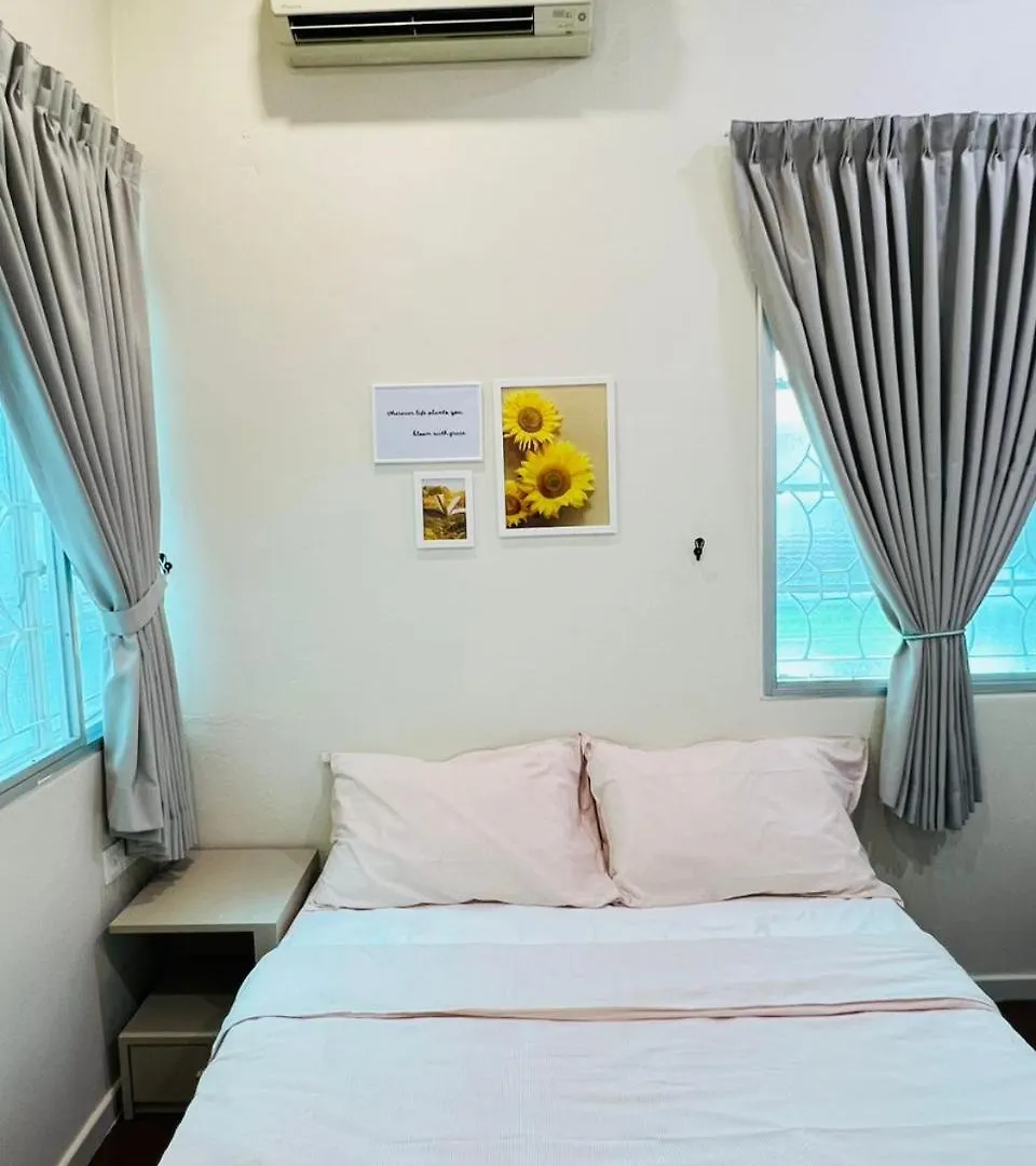 Myroom Georgetown, Off Jalan Burma, Gurney Drive 0*, George Town Malaysia